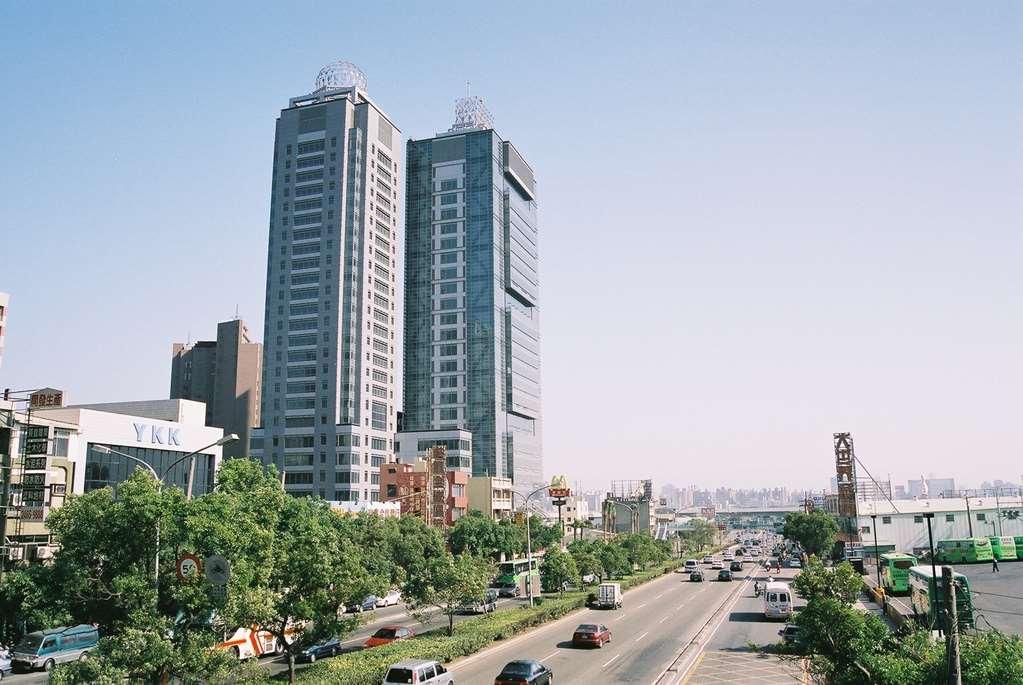 Windsor Hotel Tchaj-čung Exteriér fotografie View of the city